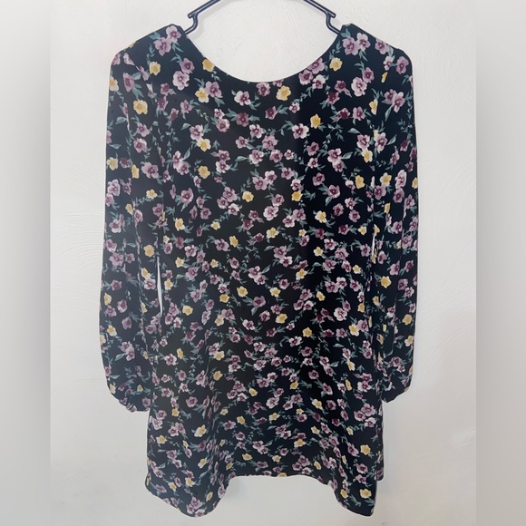 Speechless Dresses & Skirts - Speechless Floral Pattern Dress - Tie Back Keyhole Size XS